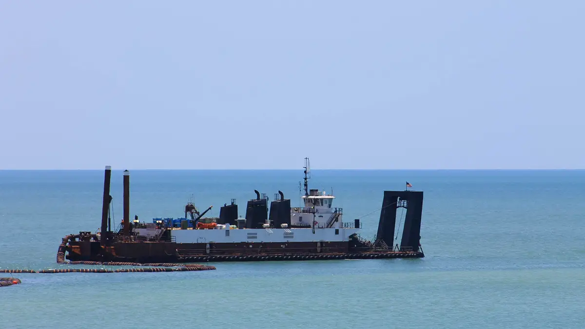 The Dredging Lifecycle How a Project Moves from Problem to Solution